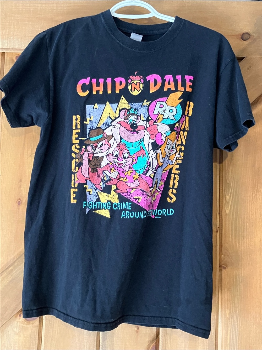 Chip n Dale Disney t shirt